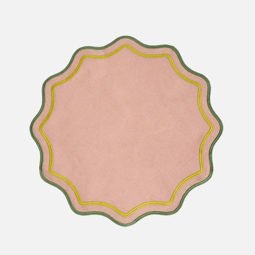 Set 2 scalloped placemats