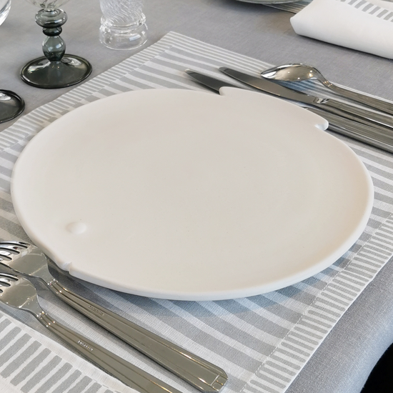 Waww La Table Locmaria fish-shaped ceramic plate by Yann Le Coadic, 27.5x27cm, alternative angle