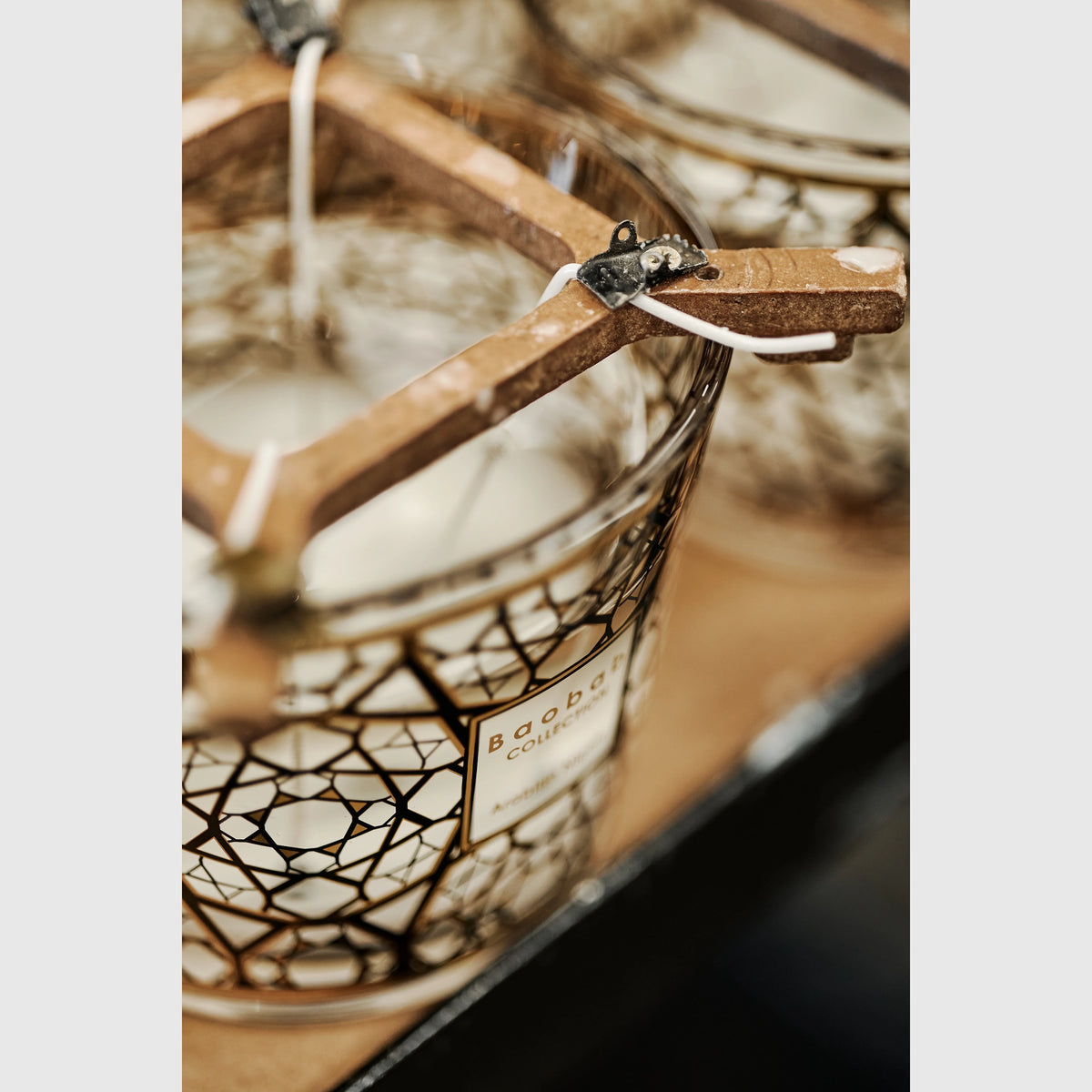 Baobab Collection Arabian Nights 4-wick scented candle in mouth-blown glass, 1.1kg, styled in a room setting (2)