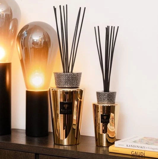 Baobab Collection Les Exclusives Aurum Totem reed diffuser, 5 litres, styled in a room setting