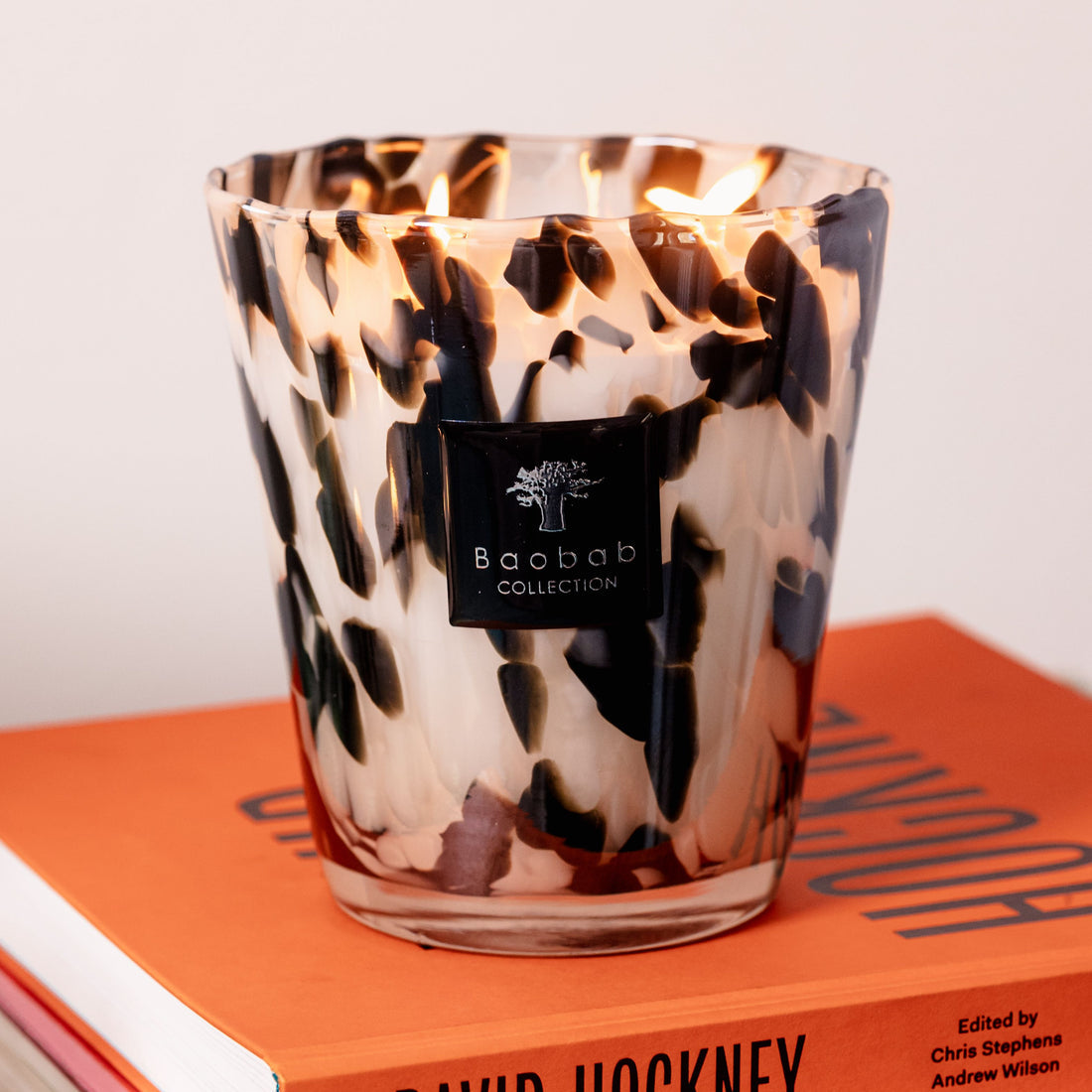 Baobab Collection Pearls Black 4-wick scented candle in mouth-blown glass, 1.1kg, styled in a room setting (3)