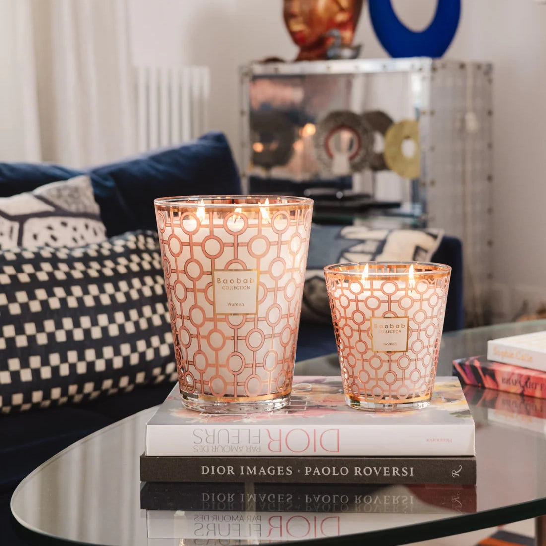 Baobab Collection Women 4-wick scented candle in mouth-blown glass, 1.1kg, styled in a room setting (3)