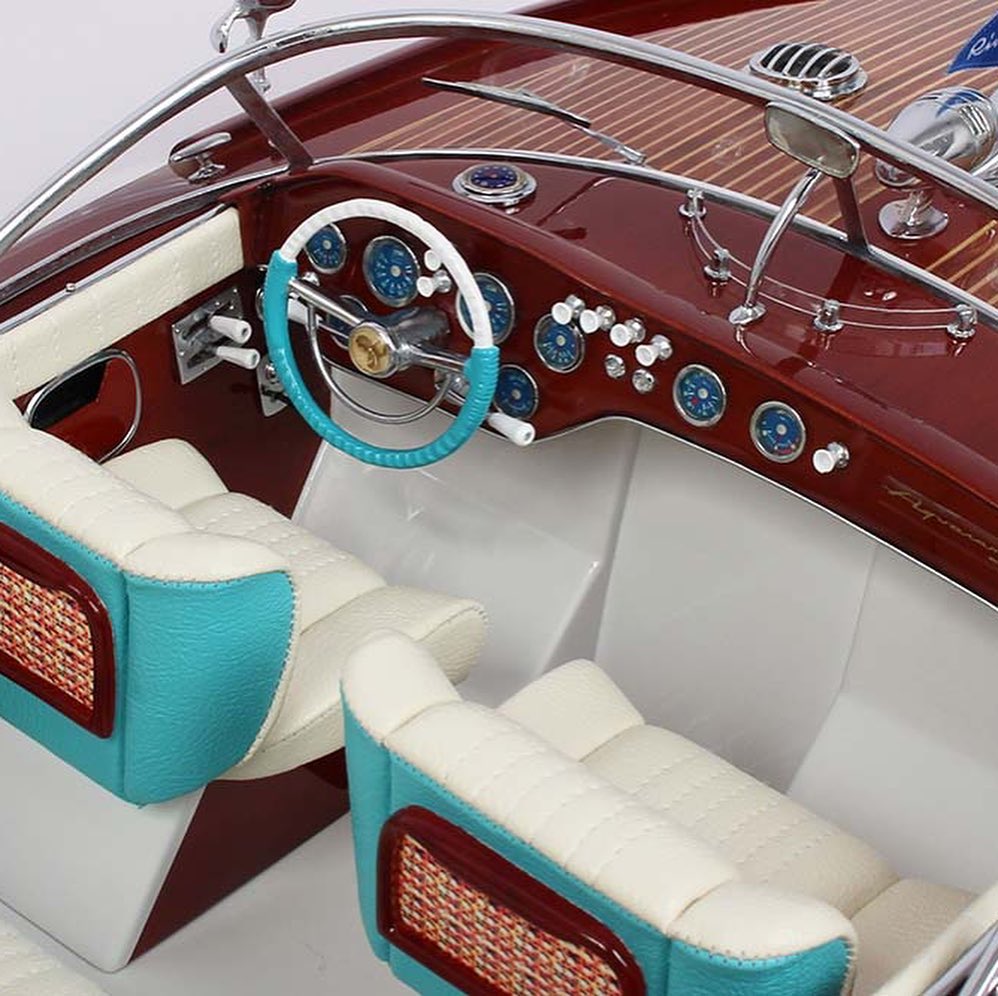 Kiade Riva Aquarama Special Model Boat, XL, 87cm, interior detail