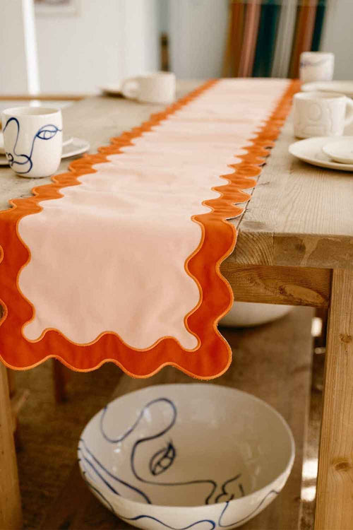 Riviera Table Runner, Pink, 210cm