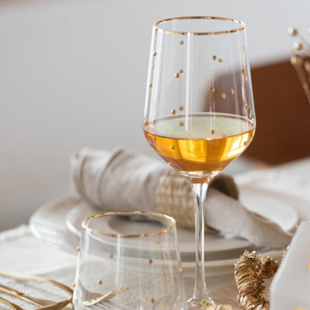 Gold Dotted Wine Glass – Transparent Luxury Glassware (550ml)