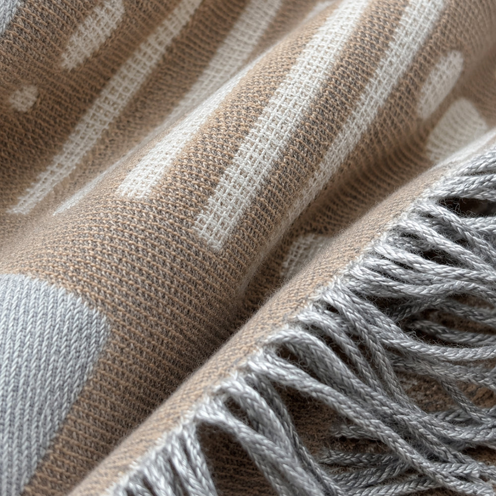Vinas Burj Palm Trees Cashmere Wool Throw, fabric detail 2